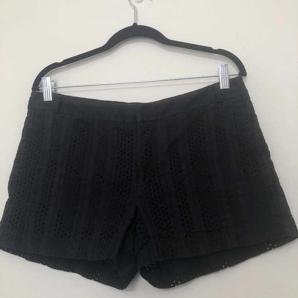 Banana Republic Ryan Shorts Black Eyelet Size 12‎ EUC D8 - Picture 1 of 4